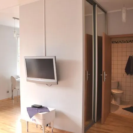 Kawalerka Ul 1 Maja Appartamento *